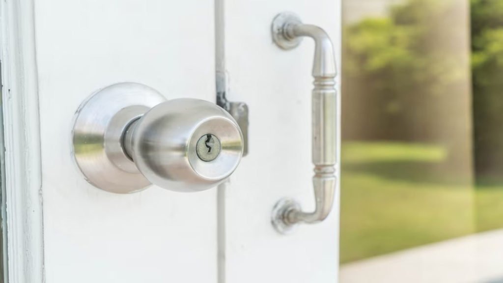 aluminum door lock